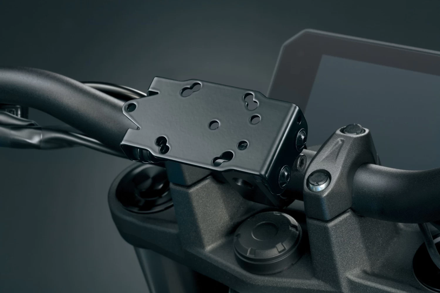 Suzuki GSX-8S Navigation Bracket